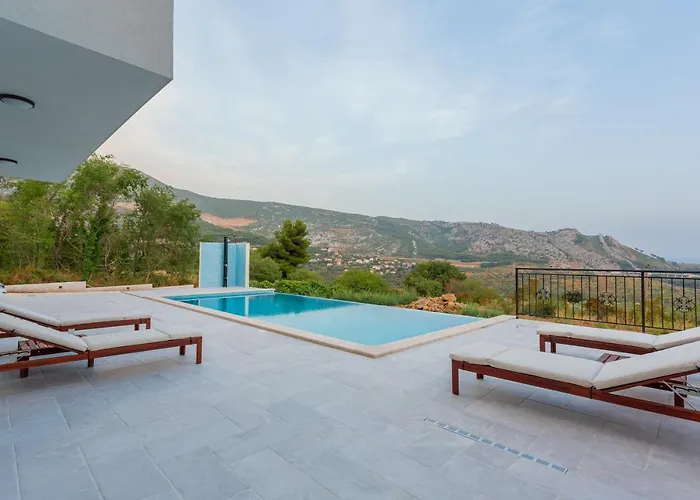 别墅 Secluded House - Guaranteed Privacy - Heated Pool 克利斯