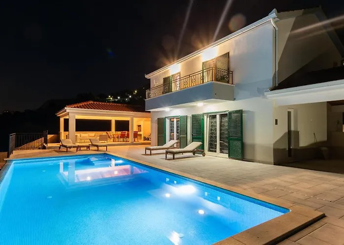 别墅 Secluded House - Guaranteed Privacy - Heated Pool *