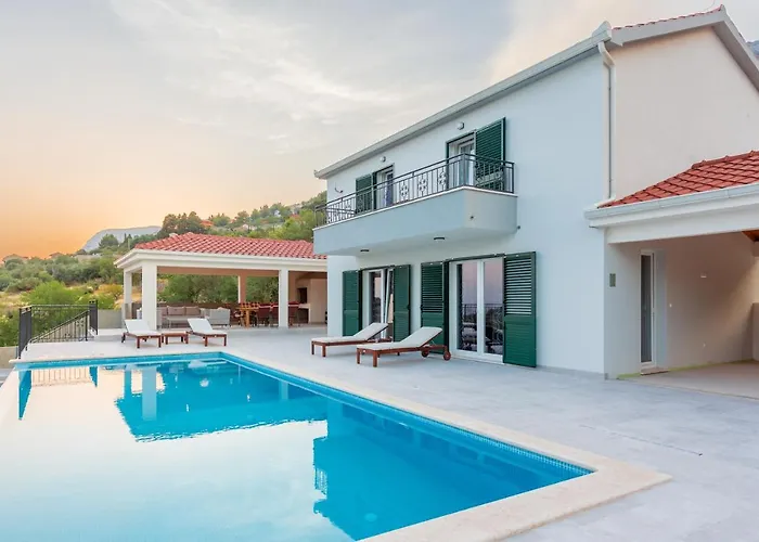 别墅 Secluded House - Guaranteed Privacy - Heated Pool 克利斯