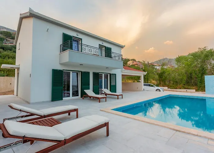 别墅 Secluded House - Guaranteed Privacy - Heated Pool 克利斯