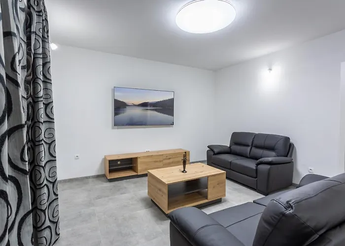 Secluded House - Guaranteed Privacy - Heated Pool 别墅 克利斯