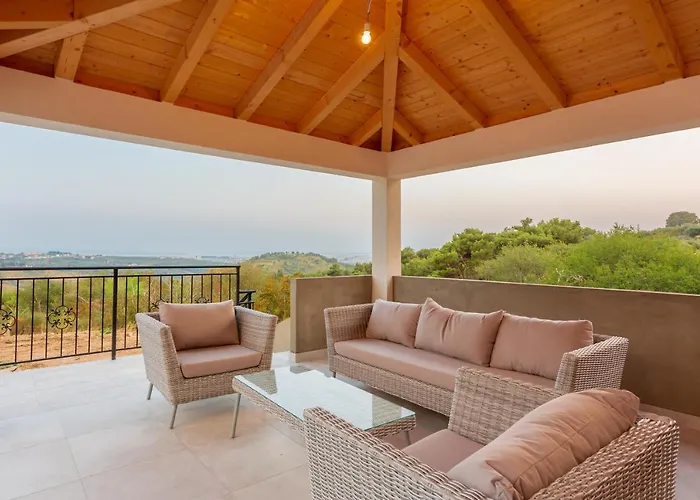 Secluded House - Guaranteed Privacy - Heated Pool 克利斯