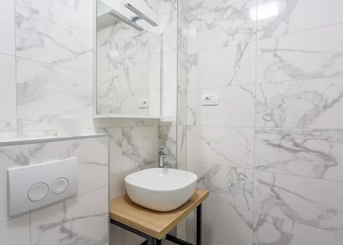 Secluded House - Guaranteed Privacy - Heated Pool 别墅