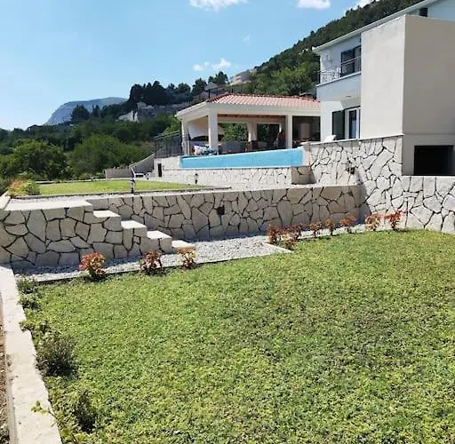 别墅 Secluded House - Guaranteed Privacy - Heated Pool 克利斯
