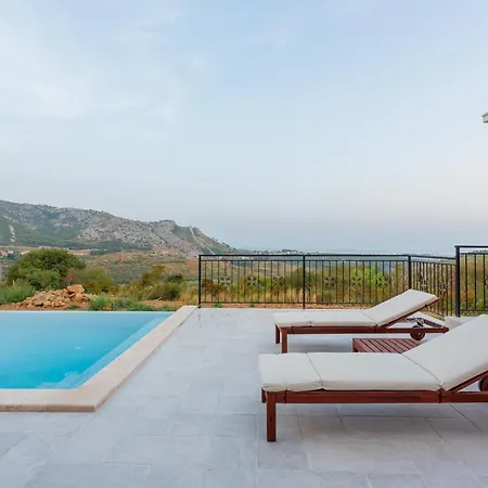 Vila Secluded House - Guaranteed Privacy - Heated Pool Klis