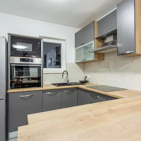 Vila Secluded House - Guaranteed Privacy - Heated Pool Klis