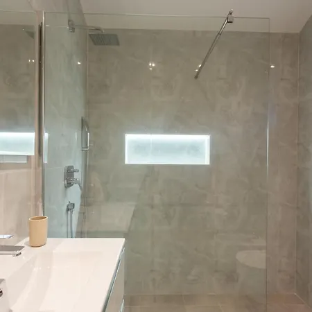 Secluded House - Guaranteed Privacy - Heated Pool * Klis