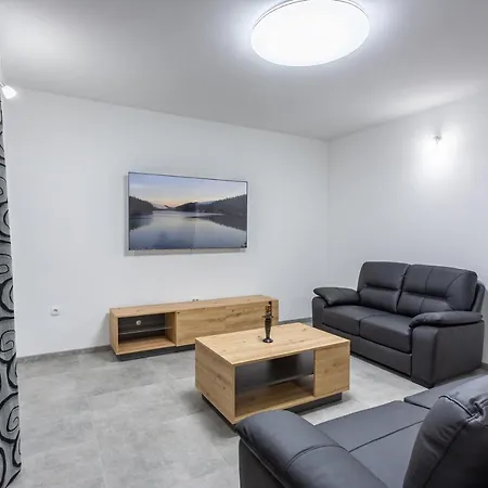 Secluded House - Guaranteed Privacy - Heated Pool Vila Klis