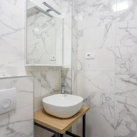 Secluded House - Guaranteed Privacy - Heated Pool Vila